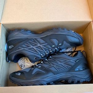 New men’s North face hedgehog, futurelight shoes. Size 13. Black, zinc grey.